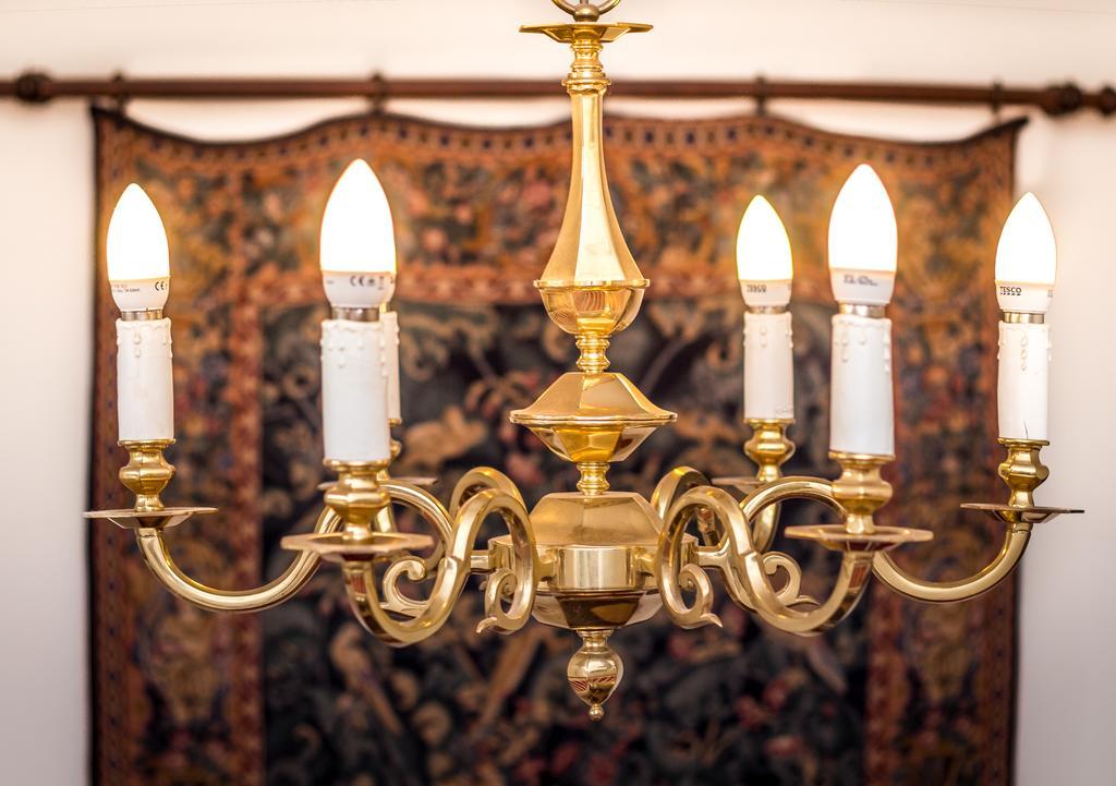 Villiers Lodge Surbiton Екстериор снимка